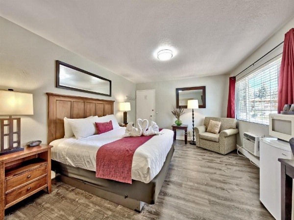 Heavenly Inn Lake Tahoe image 12