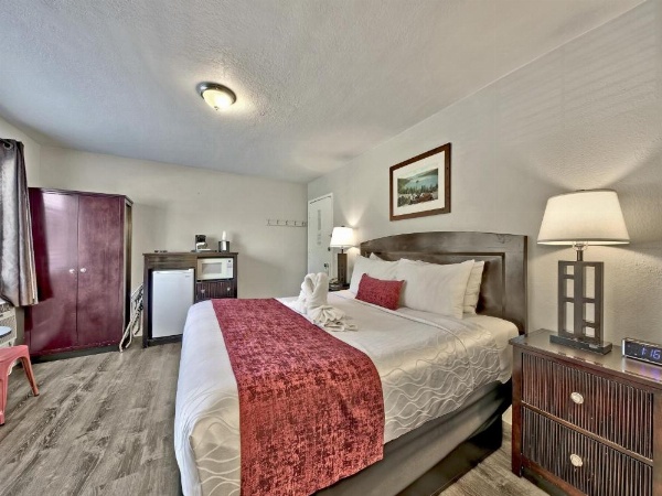 Heavenly Inn Lake Tahoe image 21