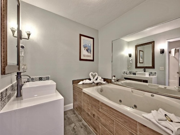 Heavenly Inn Lake Tahoe image 23